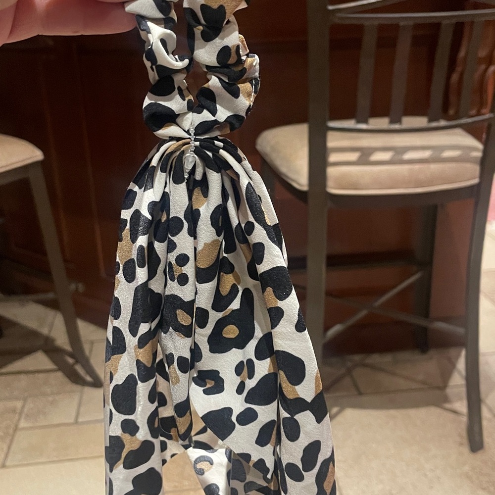 Altar’d state Animal print ponytail ribbon scrunchie
